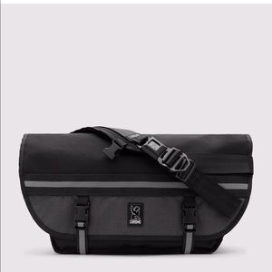 Chrome Industries Messenger